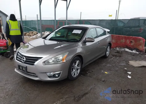 2013 Nissan Altima 2.5 Sv z USA, uszkodzony, nr VIN 1N4AL3AP3DC196390